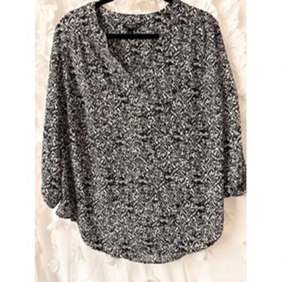 Torrid Black Blouse Size 0 - Size 12 - Large - Picture 4 of 8